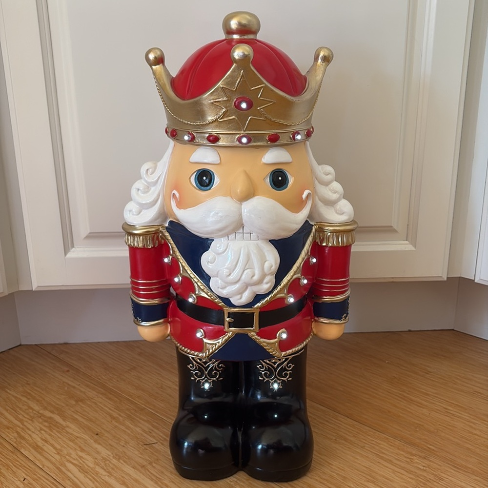 Plow & Hearth Composite Lighted Nutcracker 9 LED Lights Battery-Operated 17¾" H